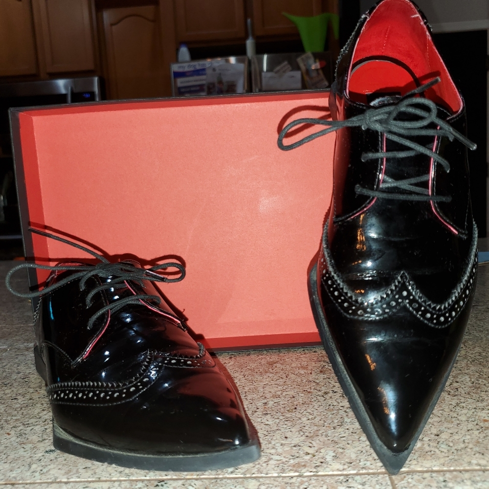 Nina Oxford- VonD Shoes